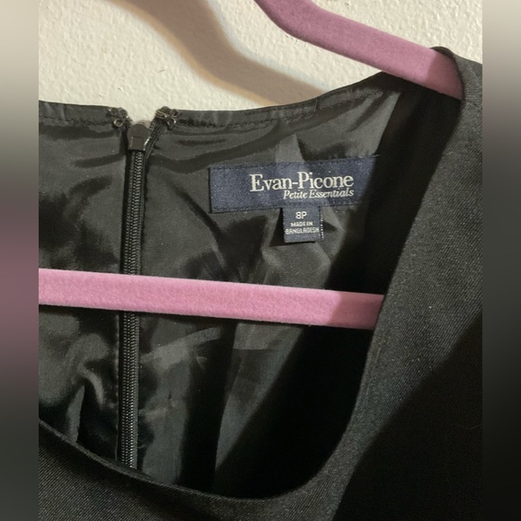 Women’s 8P Evan-picone Black Dress. - Picture 3 of 3